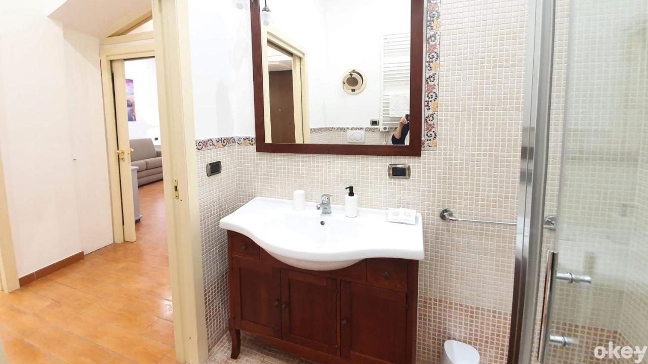 Dimora Donna Vittoria - Bari Vecchia Apartment ภายนอก รูปภาพ