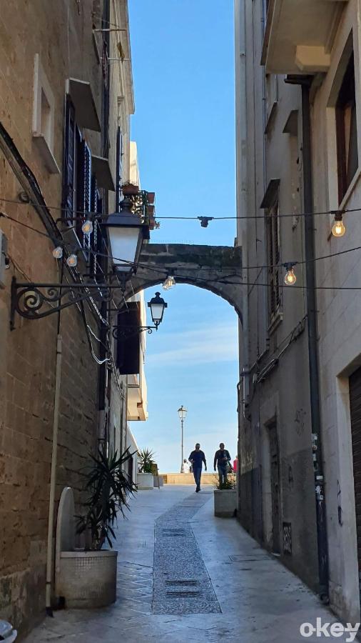 Dimora Donna Vittoria - Bari Vecchia Apartment ภายนอก รูปภาพ